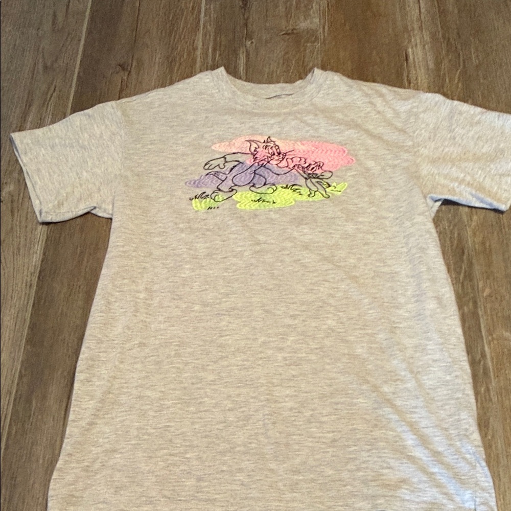 Gray Graphic Short-Sleeve Women’s T-Shirt - Tom and Jerry Neon Accent